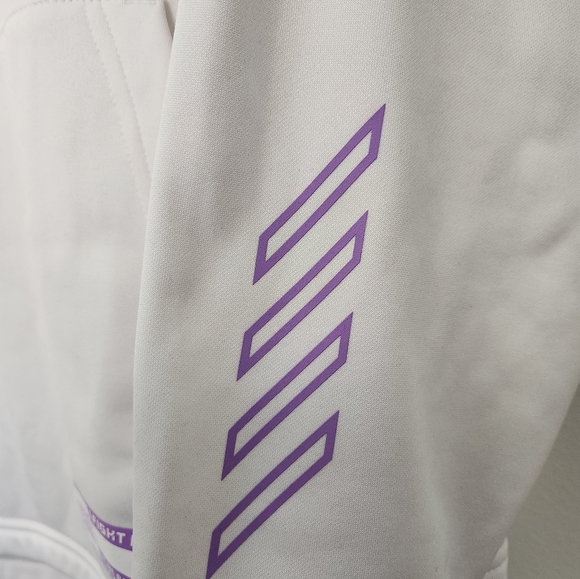 Seattle Kraken - Hockey Fights Cancer Hooded Sweatshirt - Picture 4 of 8